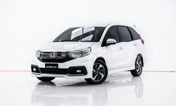 Buy Used Honda Mobilio White Car in Bangkok in Bangkok Buy Used Honda Mobilio White Car in Bangkok in Bangkok