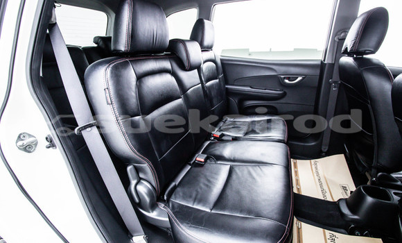 Buy Used Honda Mobilio White Car in Bangkok in Bangkok Buy Used Honda Mobilio White Car in Bangkok in Bangkok