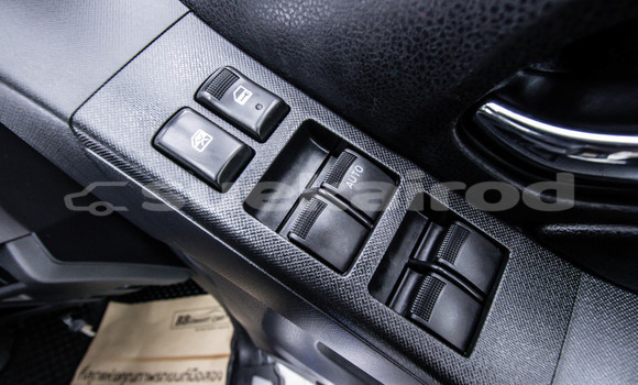 Buy Used Isuzu MU-X White Car in Bangkok in Bangkok Buy Used Isuzu MU-X White Car in Bangkok in Bangkok