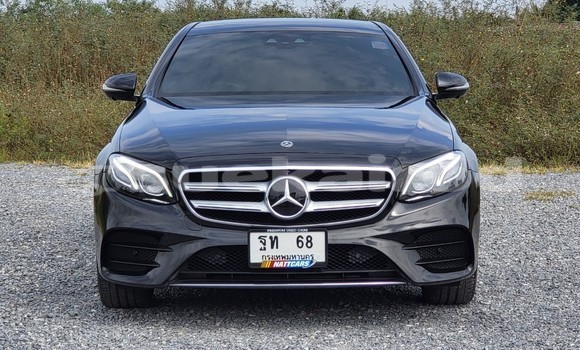 Buy Used Mercedes-Benz E-Classe Black Car in Bangkok in Bangkok Buy Used Mercedes-Benz E-Classe Black Car in Bangkok in Bangkok