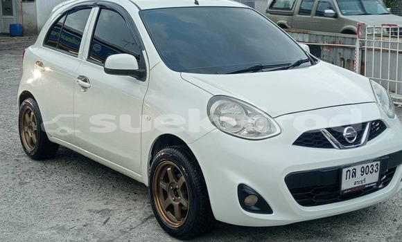 ซื้อ รถมือสอง Nissan March ขาว รถยนต์ ใน %{เมือง} ใน กรุงเทพมหานคร