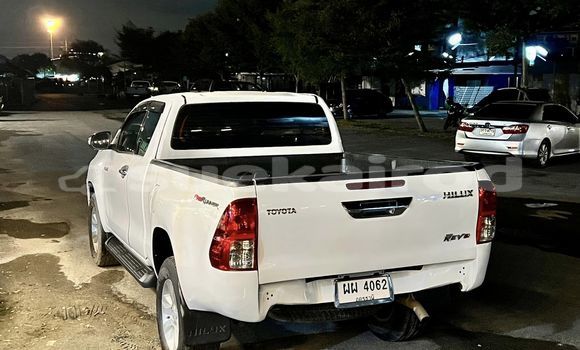 ซื้อ รถมือสอง Toyota Hiluxe Revo ขาว รถยนต์ ใน %{เมือง} ใน กรุงเทพมหานคร