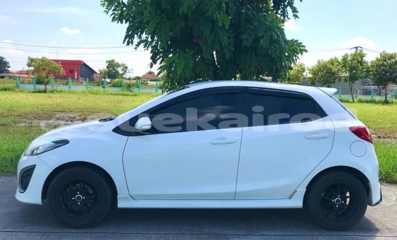 ซื้อ รถมือสอง Mazda 2 ขาว รถยนต์ ใน %{เมือง} ใน กรุงเทพมหานคร ซื้อ รถมือสอง Mazda 2 ขาว รถยนต์ ใน %{เมือง} ใน กรุงเทพมหานคร