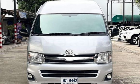 ซื้อ รถมือสอง Toyota Commuter อื่น ๆ รถยนต์ ใน %{เมือง} ใน กรุงเทพมหานคร