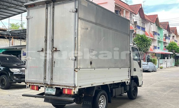 Buy Used DAF CF White Truck in Bangkok in Bangkok Buy Used DAF CF White Truck in Bangkok in Bangkok