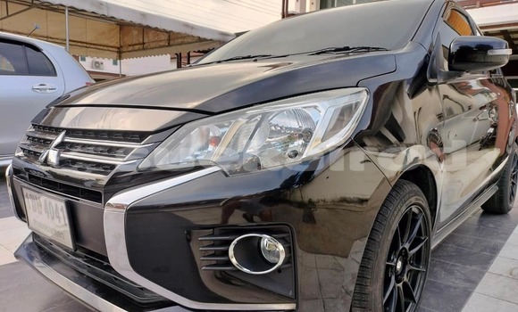 ซื้อ รถมือสอง Mitsubishi Attrage สีดำ รถยนต์ ใน %{เมือง} ใน กรุงเทพมหานคร