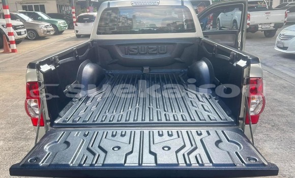 Buy Used Isuzu D-max Spacecab 2 dr Other Car in Bangkok in Bangkok Buy Used Isuzu D-max Spacecab 2 dr Other Car in Bangkok in Bangkok