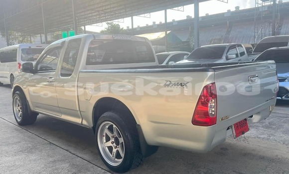 Buy Used Isuzu D-max Spacecab 2 dr Other Car in Bangkok in Bangkok Buy Used Isuzu D-max Spacecab 2 dr Other Car in Bangkok in Bangkok