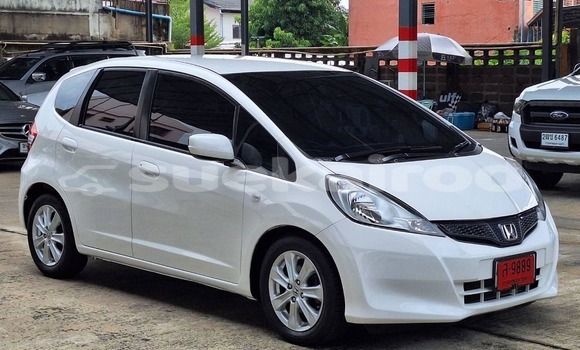 Buy Used Honda Jazz White Car in Bangkok in Bangkok Buy Used Honda Jazz White Car in Bangkok in Bangkok
