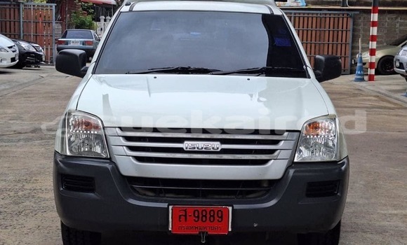 ซื้อ รถมือสอง Isuzu D–MAX ขาว รถยนต์ ใน %{เมือง} ใน กรุงเทพมหานคร