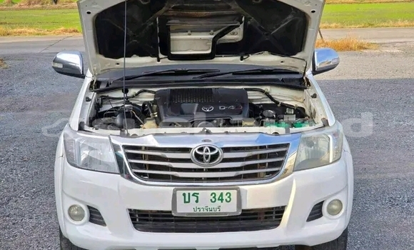 ซื้อ รถมือสอง Toyota Vigo ขาว รถยนต์ ใน %{เมือง} ใน กำแพงเพชร