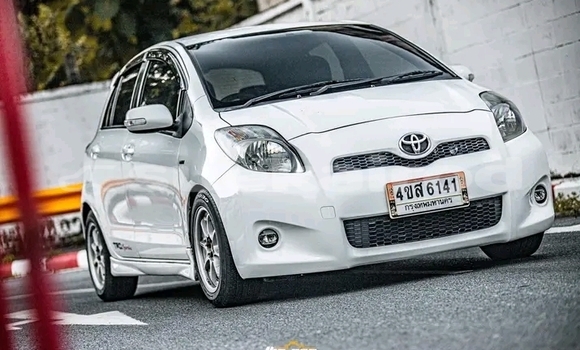ซื้อ รถมือสอง Toyota Yaris ขาว รถยนต์ ใน %{เมือง} ใน ชัยนาท ซื้อ รถมือสอง Toyota Yaris ขาว รถยนต์ ใน %{เมือง} ใน ชัยนาท
