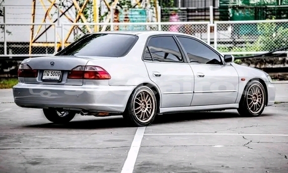 ซื้อ รถมือสอง Honda Accord ขาว รถยนต์ ใน %{เมือง} ใน กำแพงเพชร