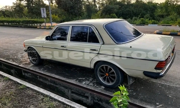 Buy Used Mercedes-Benz AMG GLC Coupe White Car in Khlung in Chanthaburi Buy Used Mercedes-Benz AMG GLC Coupe White Car in Khlung in Chanthaburi