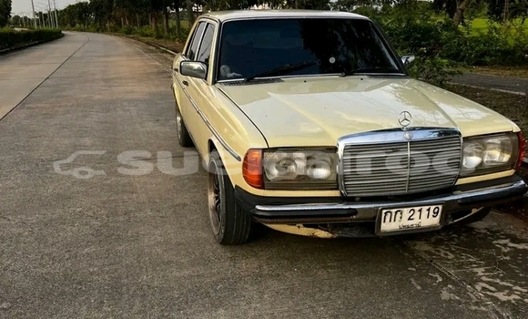 Buy Used Mercedes-Benz AMG GLC Coupe White Car in Khlung in Chanthaburi Buy Used Mercedes-Benz AMG GLC Coupe White Car in Khlung in Chanthaburi