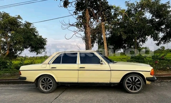 Buy Used Mercedes-Benz AMG GLC Coupe White Car in Khlung in Chanthaburi Buy Used Mercedes-Benz AMG GLC Coupe White Car in Khlung in Chanthaburi