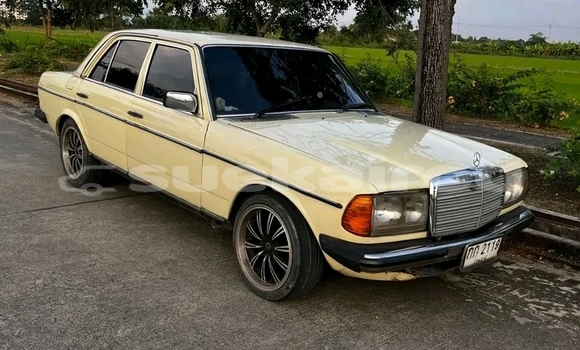 Buy Used Mercedes-Benz AMG GLC Coupe White Car in Khlung in Chanthaburi Buy Used Mercedes-Benz AMG GLC Coupe White Car in Khlung in Chanthaburi