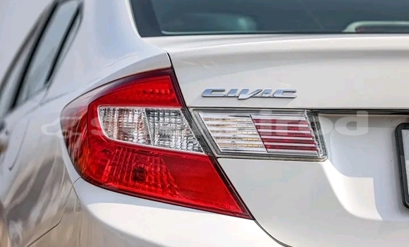 ซื้อ รถมือสอง Honda Civic ขาว รถยนต์ ใน %{เมือง} ใน กำแพงเพชร