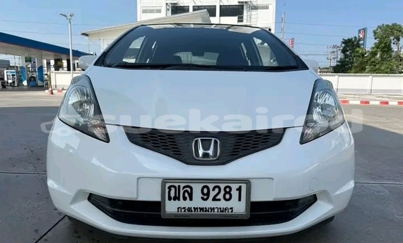 Buy Used Honda Jazz White Car in Chaiyaphum in Chaiyaphum