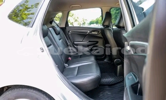 ซื้อ รถมือสอง Honda Jazz อื่น ๆ รถยนต์ ใน %{เมือง} ใน ลำพูน