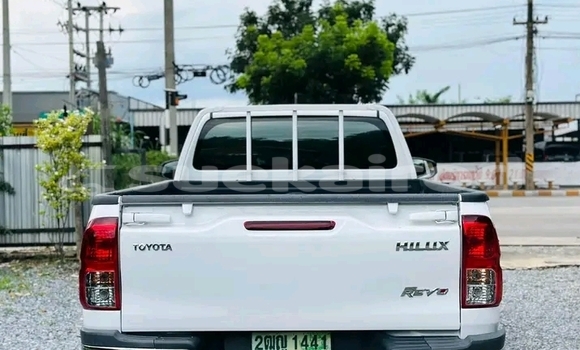 ซื้อ รถมือสอง Toyota Hiluxe Revo ขาว รถยนต์ ใน %{เมือง} ใน ชัยนาท ซื้อ รถมือสอง Toyota Hiluxe Revo ขาว รถยนต์ ใน %{เมือง} ใน ชัยนาท