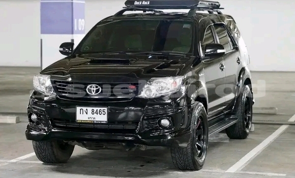 ซื้อ รถมือสอง Toyota Fortuner สีดำ รถยนต์ ใน %{เมือง} ใน บุรีรัมย์