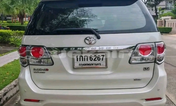 ซื้อ รถมือสอง Toyota Fortuner ขาว รถยนต์ ใน %{เมือง} ใน กาฬสินธุ์ ซื้อ รถมือสอง Toyota Fortuner ขาว รถยนต์ ใน %{เมือง} ใน กาฬสินธุ์