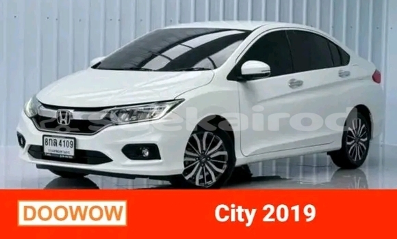 ซื้อ รถมือสอง Honda City ขาว รถยนต์ ใน %{เมือง} ใน สมุทรปราการ
