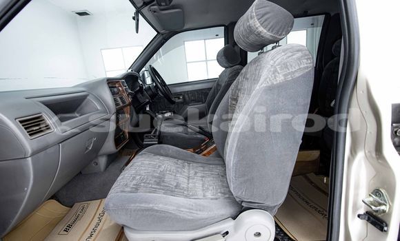 ซื้อ รถมือสอง Isuzu Adventure สีน้ำตาล รถยนต์ ใน %{เมือง} ใน กรุงเทพมหานคร ซื้อ รถมือสอง Isuzu Adventure สีน้ำตาล รถยนต์ ใน %{เมือง} ใน กรุงเทพมหานคร