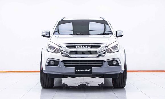 Buy Used Isuzu MU-X White Car in Bangkok in Bangkok Buy Used Isuzu MU-X White Car in Bangkok in Bangkok