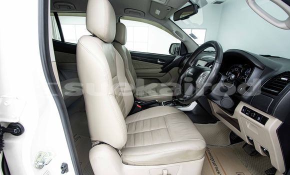 Buy Used Isuzu MU-X White Car in Bangkok in Bangkok Buy Used Isuzu MU-X White Car in Bangkok in Bangkok