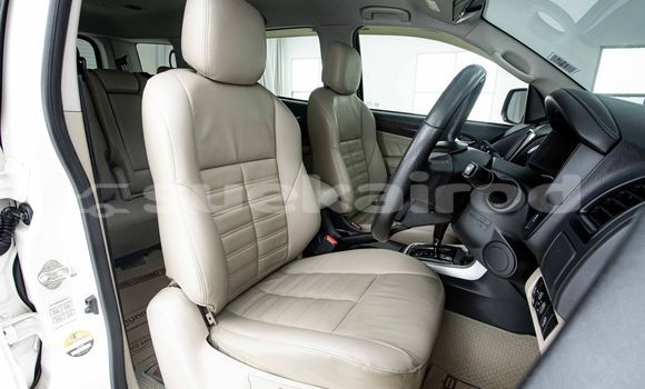 Buy Used Isuzu MU-X White Car in Bangkok in Bangkok Buy Used Isuzu MU-X White Car in Bangkok in Bangkok