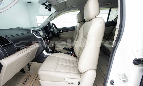 Buy Used Isuzu MU-X White Car in Bangkok in Bangkok Buy Used Isuzu MU-X White Car in Bangkok in Bangkok