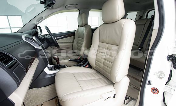 Buy Used Isuzu MU-X White Car in Bangkok in Bangkok Buy Used Isuzu MU-X White Car in Bangkok in Bangkok