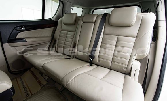 Buy Used Isuzu MU-X White Car in Bangkok in Bangkok Buy Used Isuzu MU-X White Car in Bangkok in Bangkok