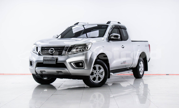 ซื้อ รถมือสอง Nissan Navara Calibre อื่น ๆ รถยนต์ ใน %{เมือง} ใน กรุงเทพมหานคร