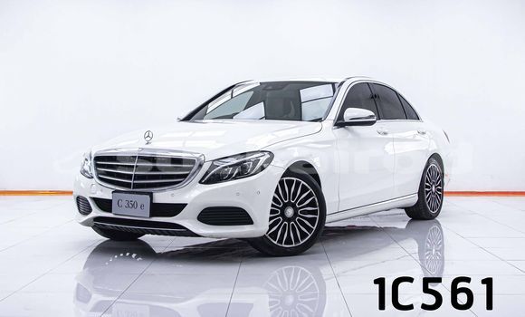 ซื้อ รถมือสอง Mercedes-Benz C-Classe ขาว รถยนต์ ใน %{เมือง} ใน กรุงเทพมหานคร
