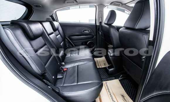 Buy Used Honda HR-V White Car in Bangkok in Bangkok Buy Used Honda HR-V White Car in Bangkok in Bangkok