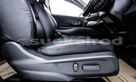 Buy Used Honda HR-V White Car in Bangkok in Bangkok Buy Used Honda HR-V White Car in Bangkok in Bangkok