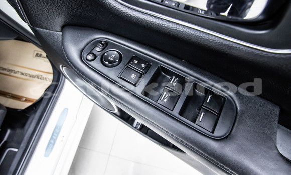 Buy Used Honda HR-V White Car in Bangkok in Bangkok Buy Used Honda HR-V White Car in Bangkok in Bangkok