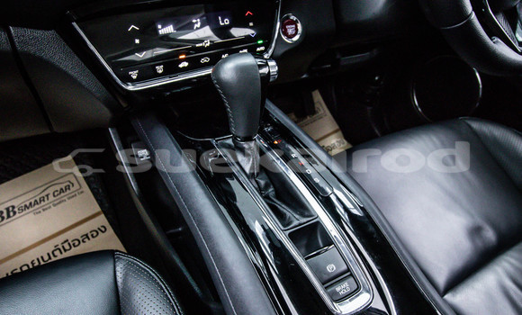 Buy Used Honda HR-V White Car in Bangkok in Bangkok Buy Used Honda HR-V White Car in Bangkok in Bangkok