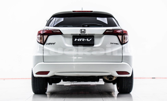 Buy Used Honda HR-V White Car in Bangkok in Bangkok Buy Used Honda HR-V White Car in Bangkok in Bangkok
