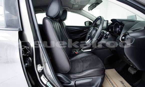 ซื้อ รถมือสอง Mazda 2 สีน้ำตาล รถยนต์ ใน %{เมือง} ใน กรุงเทพมหานคร ซื้อ รถมือสอง Mazda 2 สีน้ำตาล รถยนต์ ใน %{เมือง} ใน กรุงเทพมหานคร