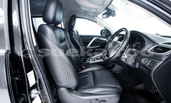 ซื้อ รถมือสอง Mitsubishi Pajero สีดำ รถยนต์ ใน %{เมือง} ใน กรุงเทพมหานคร ซื้อ รถมือสอง Mitsubishi Pajero สีดำ รถยนต์ ใน %{เมือง} ใน กรุงเทพมหานคร