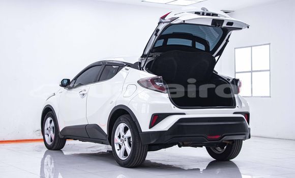 ซื้อ รถมือสอง Toyota C-HR ขาว รถยนต์ ใน %{เมือง} ใน กรุงเทพมหานคร ซื้อ รถมือสอง Toyota C-HR ขาว รถยนต์ ใน %{เมือง} ใน กรุงเทพมหานคร