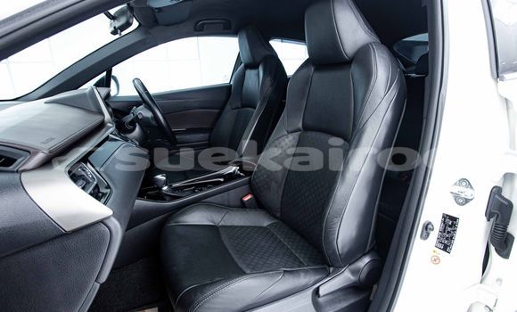 ซื้อ รถมือสอง Toyota C-HR ขาว รถยนต์ ใน %{เมือง} ใน กรุงเทพมหานคร ซื้อ รถมือสอง Toyota C-HR ขาว รถยนต์ ใน %{เมือง} ใน กรุงเทพมหานคร