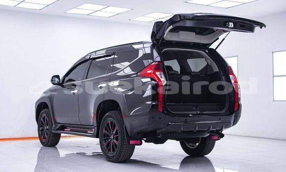 ซื้อ รถมือสอง Mitsubishi Pajero สีดำ รถยนต์ ใน %{เมือง} ใน กรุงเทพมหานคร ซื้อ รถมือสอง Mitsubishi Pajero สีดำ รถยนต์ ใน %{เมือง} ใน กรุงเทพมหานคร