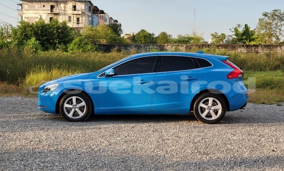 Buy Used Volvo V40 Blue Car in Bangkok in Bangkok Buy Used Volvo V40 Blue Car in Bangkok in Bangkok