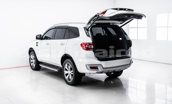 Buy Used Ford Everest White Car in Bangkok in Bangkok Buy Used Ford Everest White Car in Bangkok in Bangkok