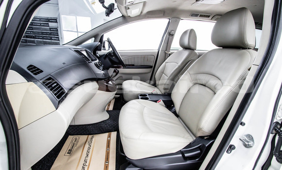 Buy Used Mitsubishi Space Wagon White Car in Bangkok in Bangkok Buy Used Mitsubishi Space Wagon White Car in Bangkok in Bangkok